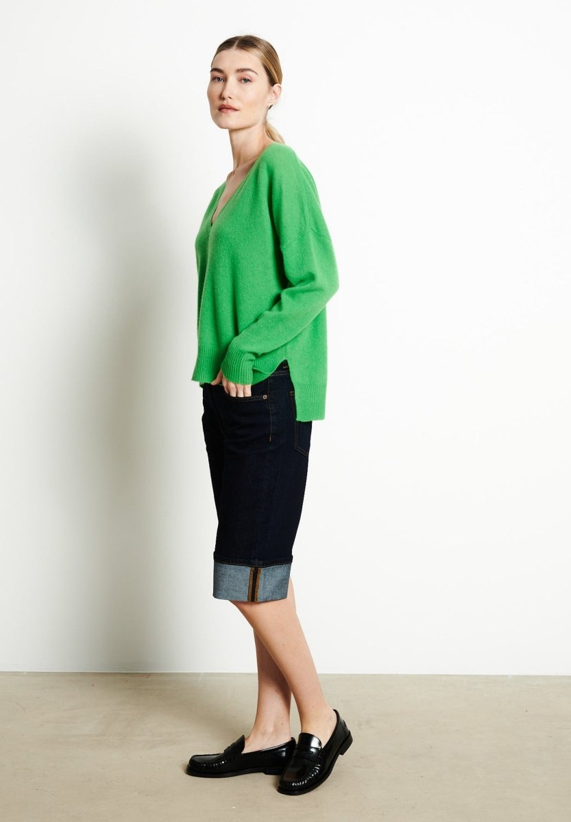 Pull col V femme en cachemire vert pomme - RIA 3